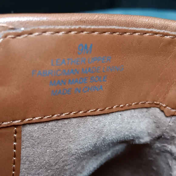 Elegant Tan Leather Ankle Boots - Picture 5 of 7